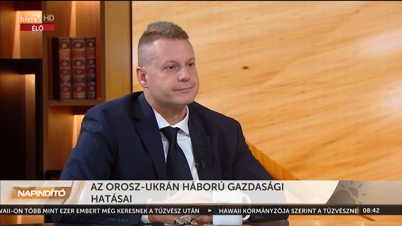 Az olajszankciók és az olcsóbb orosz források elzárása miatt Európa nehéz idők elé néz az olajellátás terén. Emellett az OPEC országok is csökkentették a termelést, ami tovább feszessé tette a kínálati oldalt.