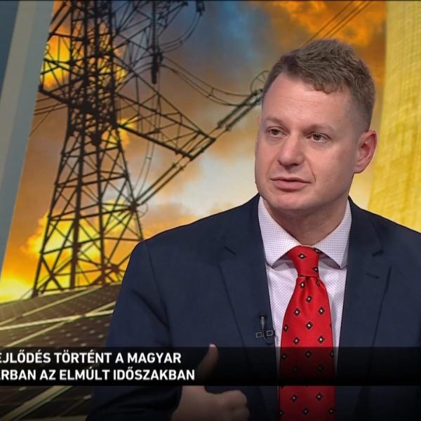 Jelentős fejlődés történt a magyar napelemiparban az elmúlt időszakban. Tavaly történt a legnagyobb bővülés, 1,6 gigawattnyi napelemet helyeztek üzembe. Ezzel sikerült elérni, hogy a megtermelt villanyáram 18 százaléka már napelemekből jött, ebben az összehasonlításban Magyarország második helyen áll az unióban.