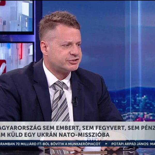 Magyaroszág nagyon helyesen kivonja most magát és egy sikeres diplomáciai kezdeményezés eredménye képpen a közös NATO misszióból.