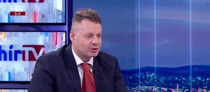 Ami történt az Egyesült Államokban, illetve történik máshol is a világban, ezt érdemes hozzátenni, mert Oroszországban volt egy Orosz-afrikai csúcs, ami mutatja, hogy milyen újraszálazott kapcsolatok alakulnak a világban, vagy milyen orosz gazdasági hídfőállások alakultak ki.
