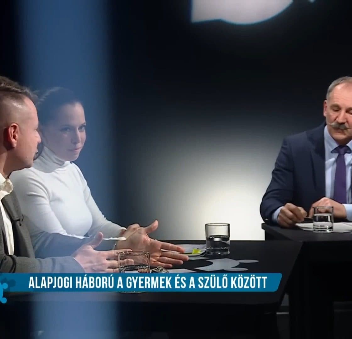 Vendégek: Kepe Nóra társadalomkutató Fűrész Tünde a KINCS elnöke Tóth Máté jogász Pöltl Ákos az MCC családbiztonsági szakértője Az M5 a közmédia kulturális csatornája.