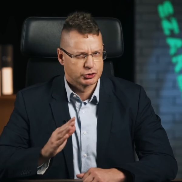 Ebben a mélyreható elemzésben nemcsak a nyers tényeket, de a Kínát mozgató ősi elveket is megismerheted, amelyek meghatározhatják a következő évtizedek irányát.